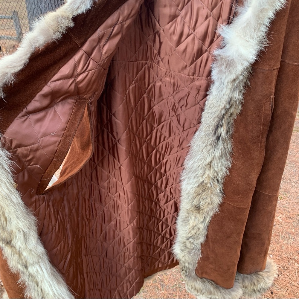Vintage 100% Leather Chestnut Cape with Fur Trim - Picture 4 of 12